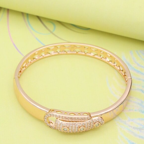 Elegant Rose Gold Safety Pin Style Bangle with Sparkling Stones, XPBL0525 - Picture 4 of 12